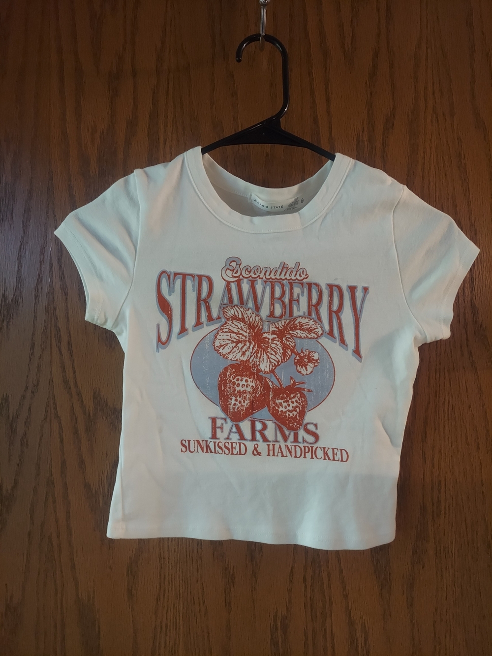 Altar'd State Cream Graphic T-Shirt Strawberry Farms Vintage Vibe XS